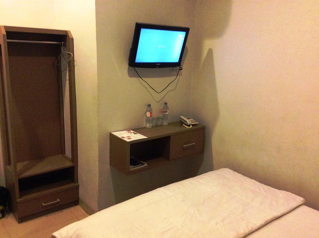 Hotel Diamond Makassar Cameră foto