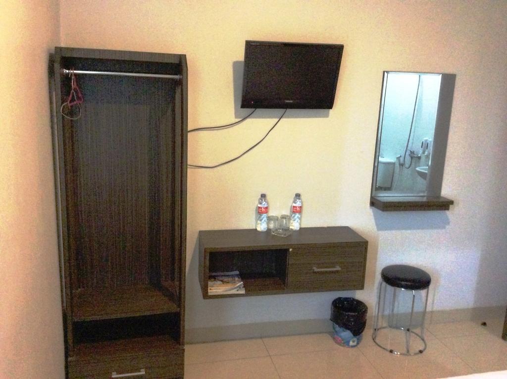 Hotel Diamond Makassar Exterior foto